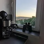 über Den Dächern Von *