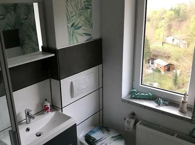 Ueber Den Daechern Von 아파트 *